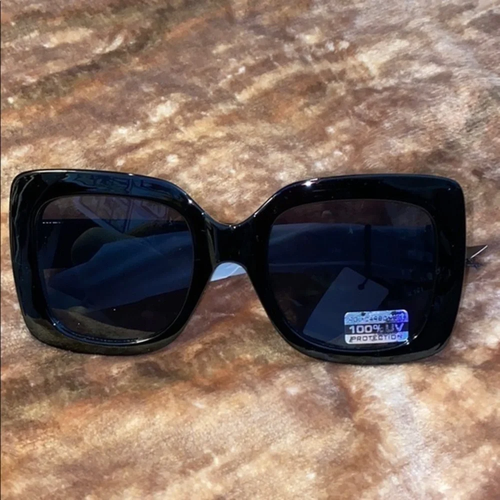 NEW Oversized Black Spexx Sunnies